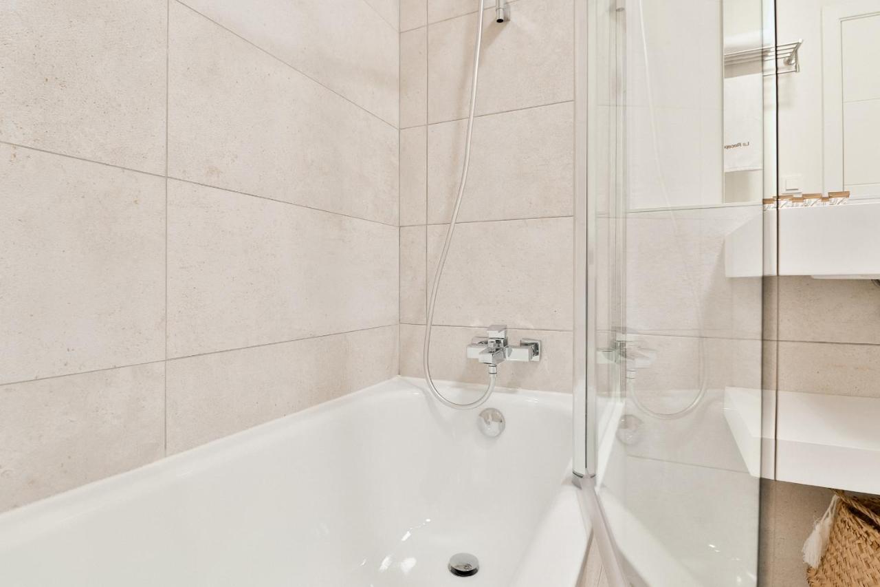 C74 - Marvelous 3 Bedroom Apartment In Historical مالقة المظهر الخارجي الصورة